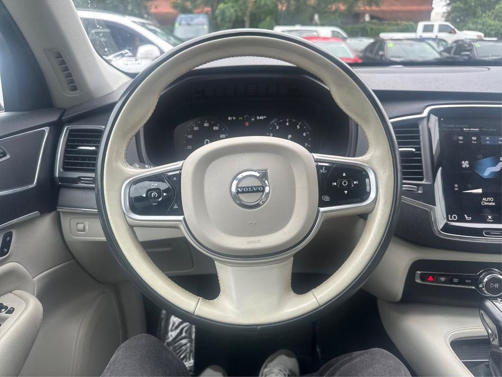 Used 2020 Volvo XC90 T6 Momentum AWD/4WD image 15