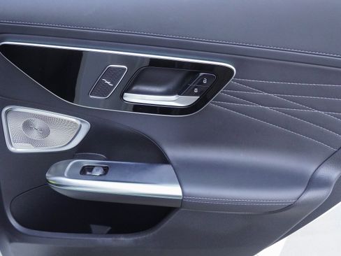 Used 2022 Mercedes-Benz C 300 Sedan image 32