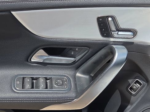 Used 2025 Mercedes-Benz CLA 250 4MATIC image 22