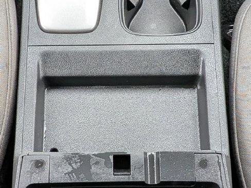 Used 2022 Nissan Frontier SV AWD/4WD image 17