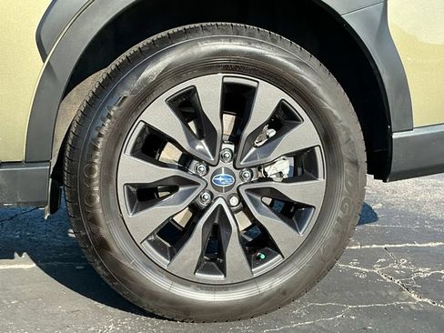 Used 2025 Subaru Outback Onyx Edition AWD/4WD image 8