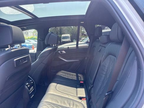 Used 2019 BMW X5 xDrive40i w/ M Sport Package AWD/4WD image 33