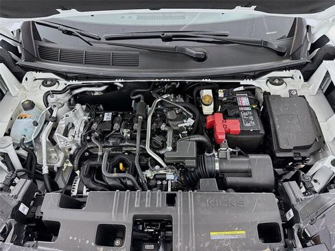 New 2026 Nissan Kicks SR FWD image 28