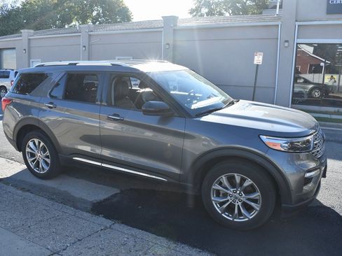 Used 2024 Ford Explorer Limited image 5