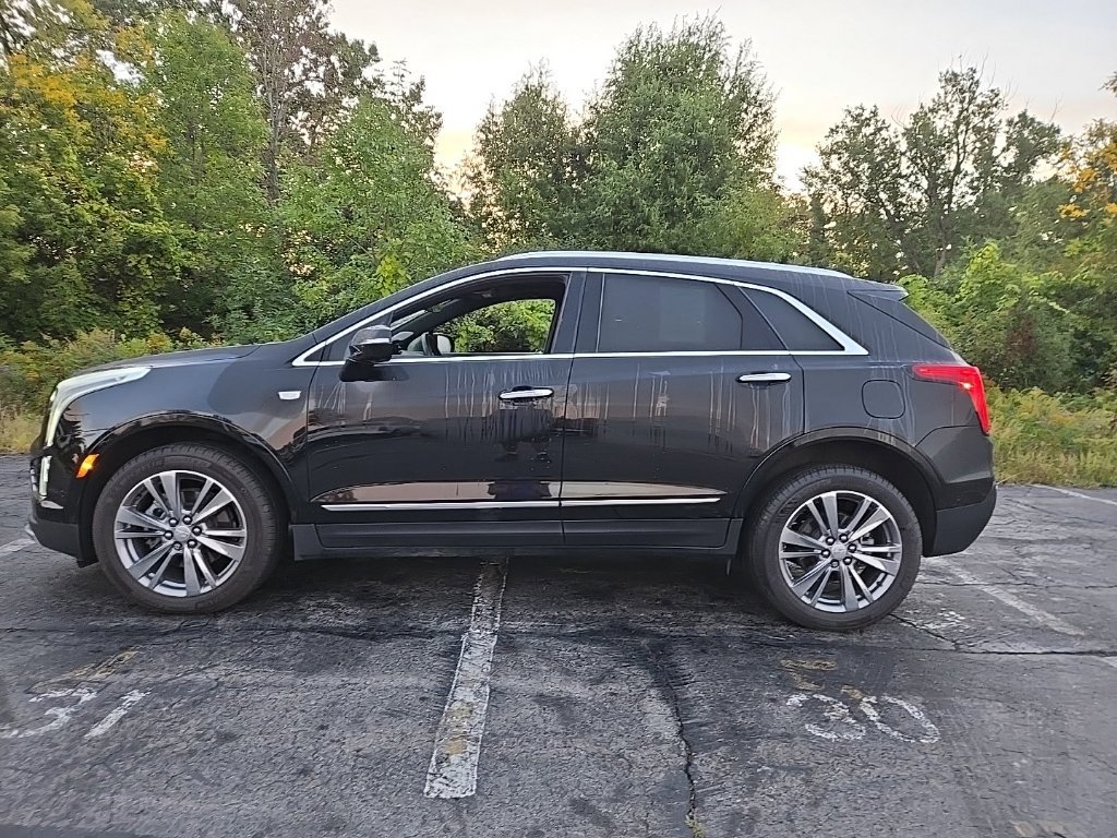 Certified 2024 Cadillac XT5 Premium Luxury w/ Technology Package AWD/4WD image 2