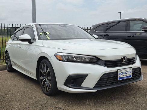 Used 2022 Honda Civic EX image 3