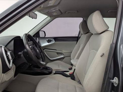 Used 2020 Kia Soul LX FWD image 14