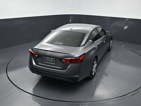 Used 2025 Nissan Altima 2.5 S FWD image 27
