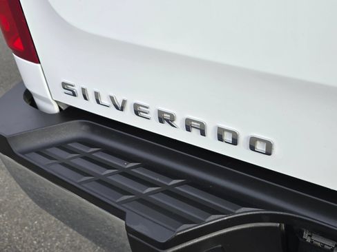 Used 2014 Chevrolet Silverado 2500 LT AWD/4WD image 6