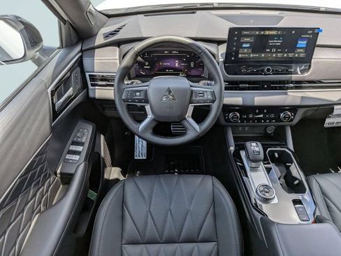 New 2026 Mitsubishi Outlander SEL Black Edition FWD image 15