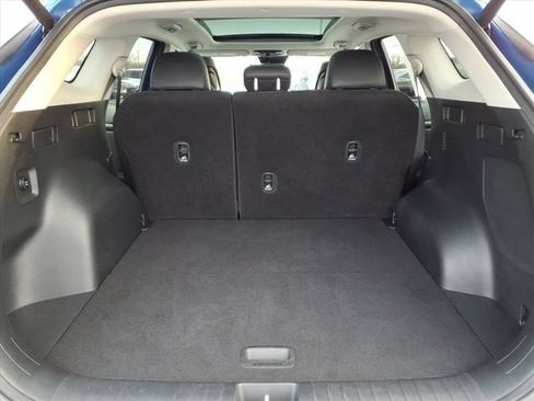 Used 2025 Kia Sportage SX image 31