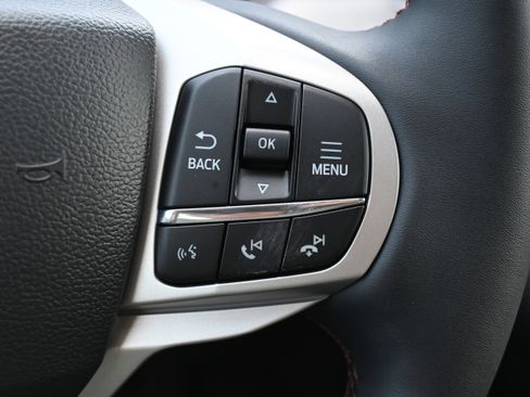 New 2026 Ford Explorer Active RWD image 18