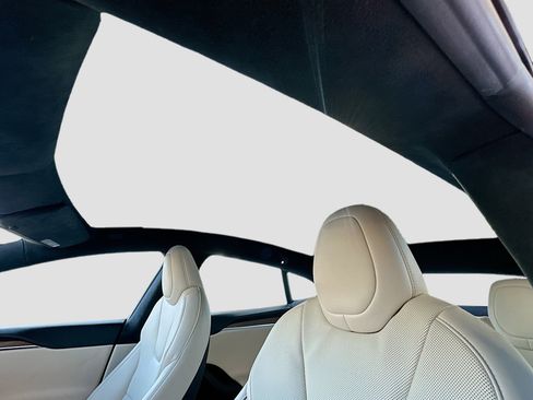 Used 2022 Tesla Model S image 22