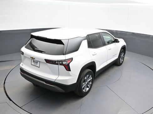 Used 2025 Chevrolet Equinox LT FWD image 36