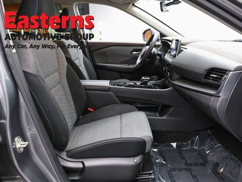 Used 2023 Nissan Rogue SV AWD/4WD image 24