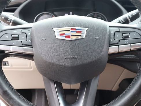 Used 2022 Cadillac XT4 Premium Luxury w/ Enhanced Visibility Package FWD image 24