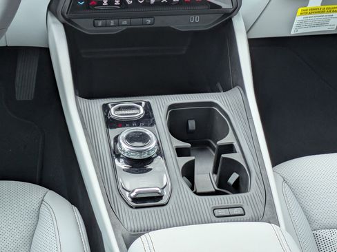 New 2026 Jeep Cherokee Overland AWD/4WD image 18