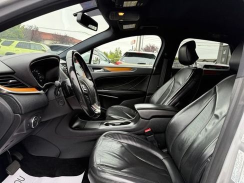 Used 2017 Lincoln MKC Select w/ Select Plus Package AWD/4WD image 22