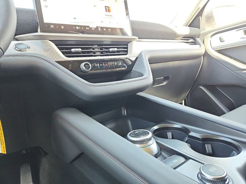 New 2026 Ford Explorer Active w/ Active Comfort Package image 20