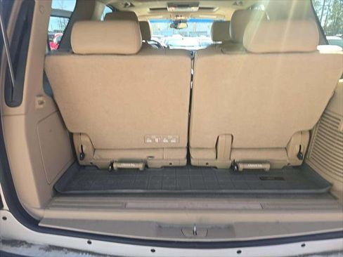 Used 2013 Cadillac Escalade Premium image 22