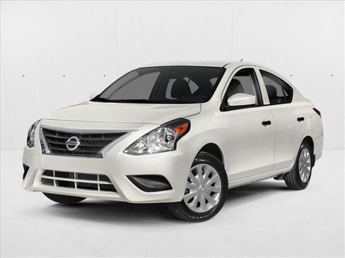 Used 2018 Nissan Versa SV FWD image 1