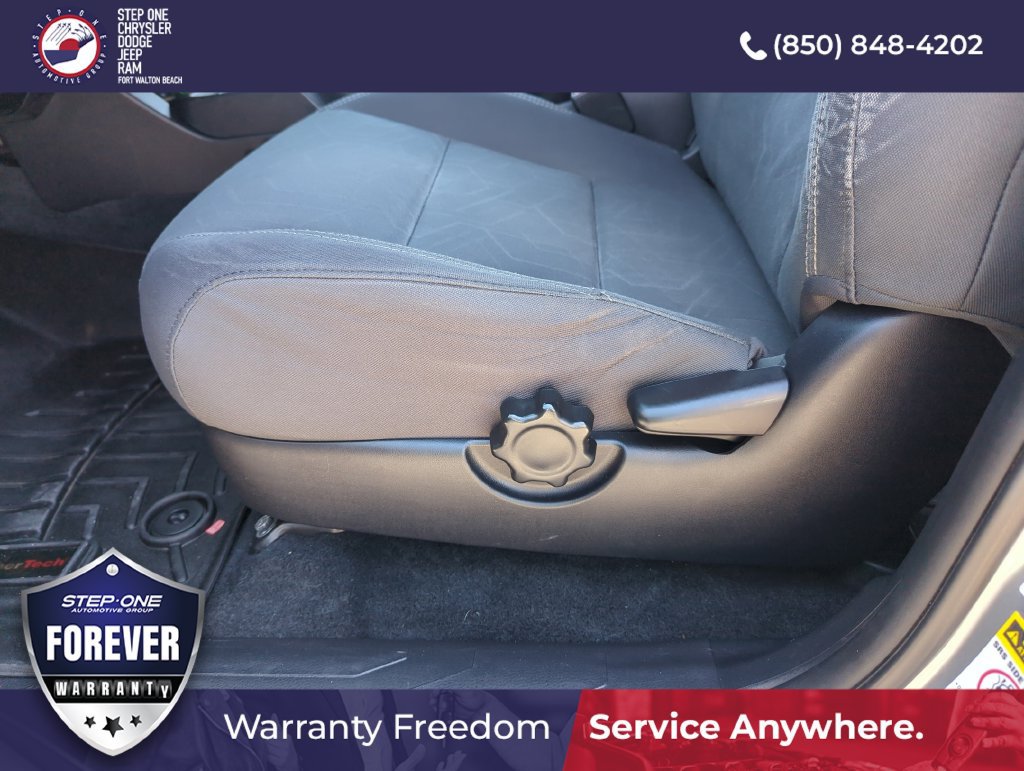 Used 2017 Toyota Tacoma TRD Off-Road w/ Tow Package RWD image 12