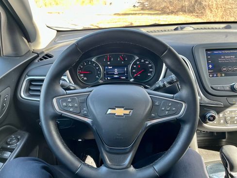 Used 2024 Chevrolet Equinox LT w/ LPO, Floor Liner Package image 17