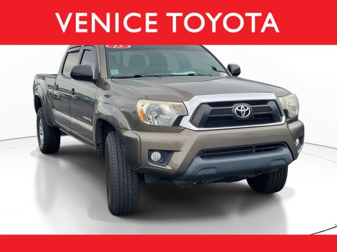 Used 2015 Toyota Tacoma 4x4 Double Cab w/ SR5 Package image 1