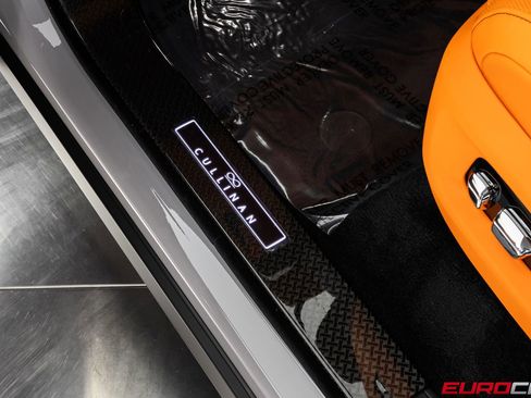 Used 2023 Rolls-Royce Cullinan Black Badge w/ Dark Exterior Package image 44