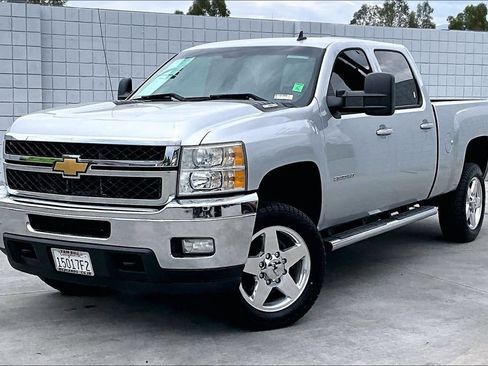 Used 2013 Chevrolet Silverado 2500 LTZ w/ LTZ Plus Package AWD/4WD image 2