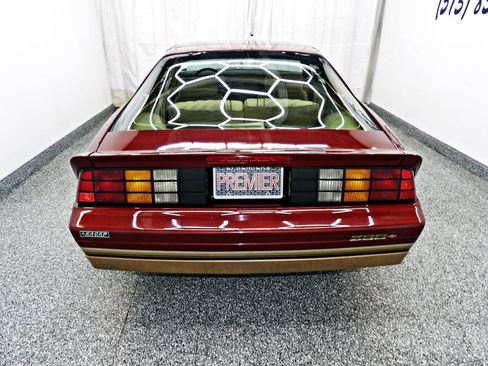 Used 1987 Chevrolet Camaro Z28 RWD image 5