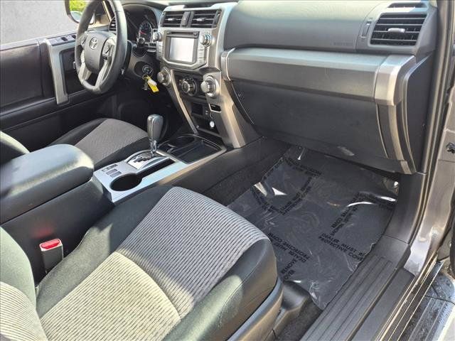 Used 2018 Toyota 4Runner SR5 RWD image 20