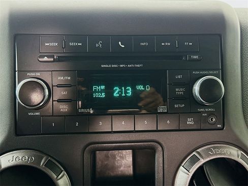 Used 2018 Jeep Wrangler Unlimited Sport w/ Connectivity Group image 14