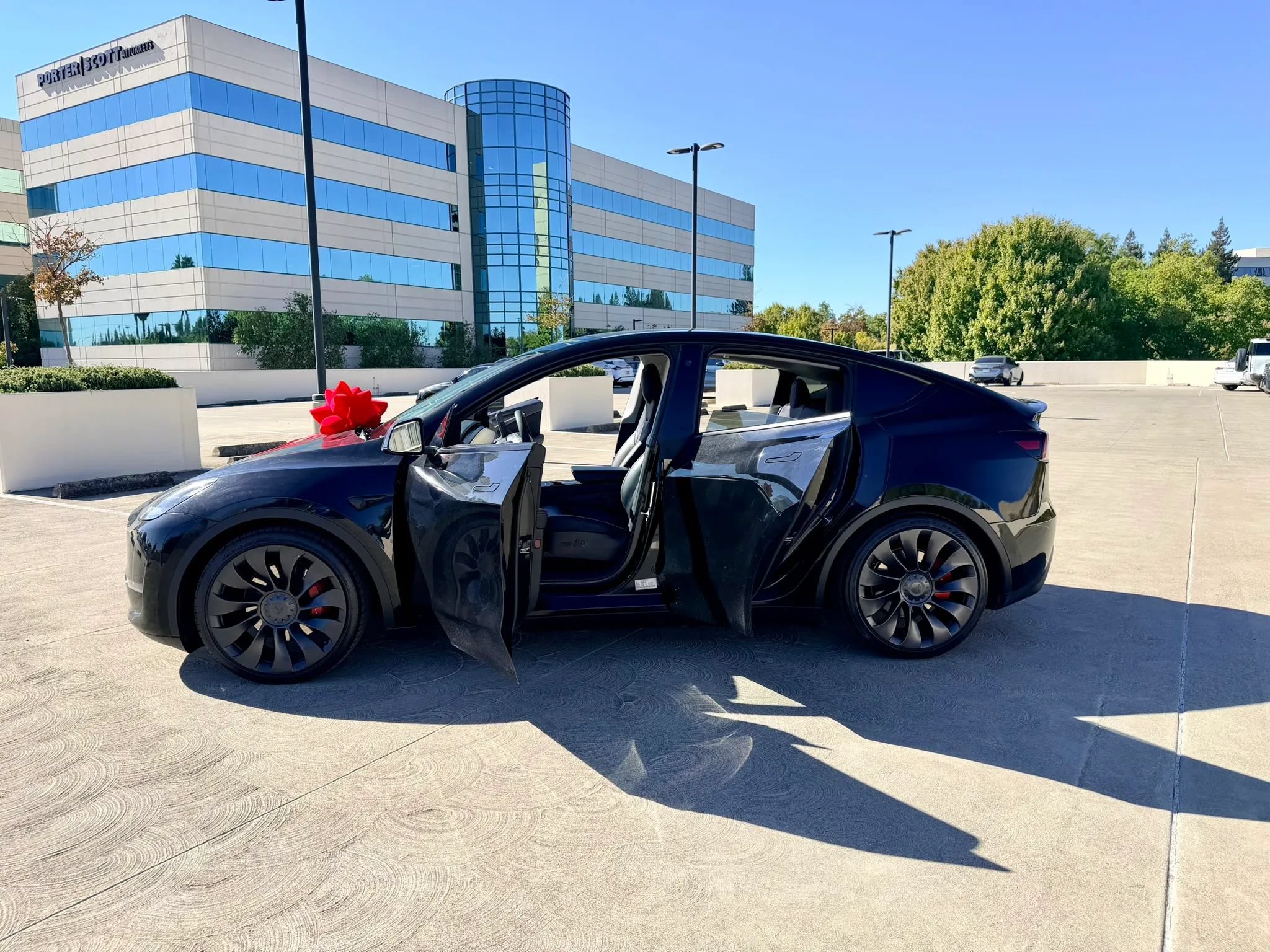 Used 2023 Tesla Model Y Long Range AWD/4WD image 46