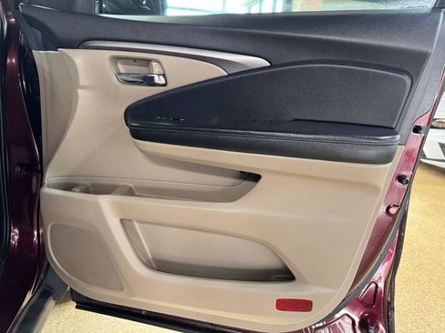 Used 2017 Honda Pilot EX-L image 10