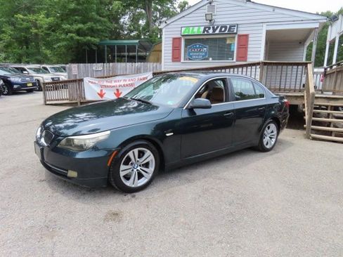 Used 2010 BMW 528i Sedan RWD image 1