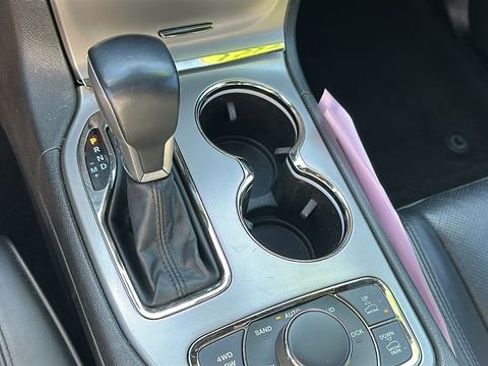 Used 2021 Jeep Grand Cherokee High Altitude AWD/4WD image 18