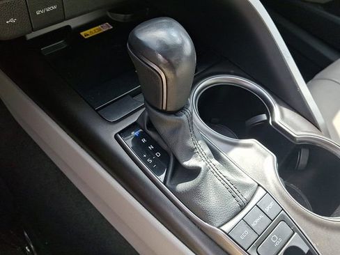 Used 2024 Toyota Camry XSE w/ Navigation Package AWD/4WD image 18
