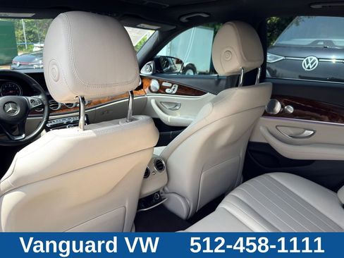 Used 2017 Mercedes-Benz E 300 4MATIC image 28