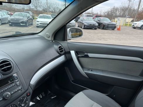 Used 2011 Chevrolet Aveo5 LT w/ Power and Convenience Package image 14