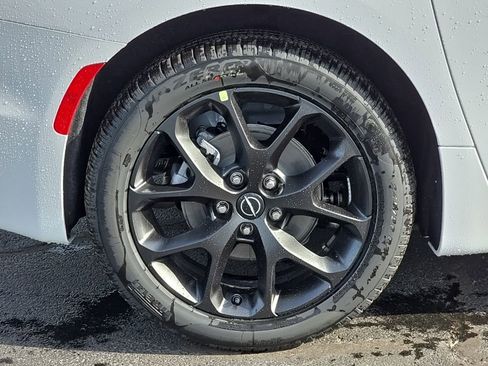 New 2026 Chrysler Pacifica Limited w/ S Appearance Package image 59