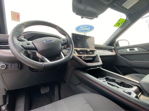 Used 2025 Ford Explorer ST-Line w/ ST-Line Street Pack AWD/4WD image 22