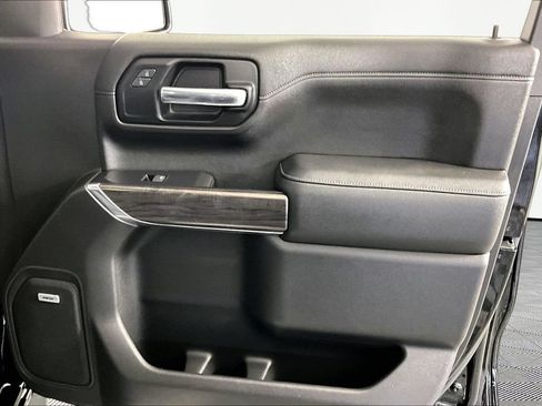 Used 2019 Chevrolet Silverado 1500 LTZ w/ LTZ Plus Package AWD/4WD image 27