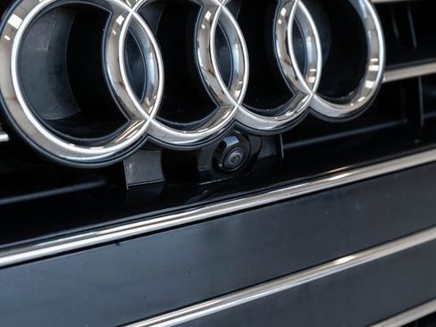 Used 2021 Audi A8 L 4.0T image 8