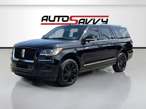 Used 2024 Lincoln Navigator L Reserve AWD/4WD image 3