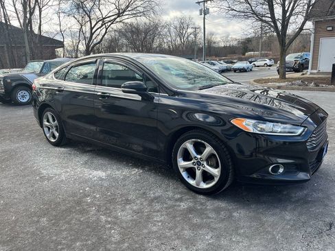 Used 2014 Ford Fusion SE image 4