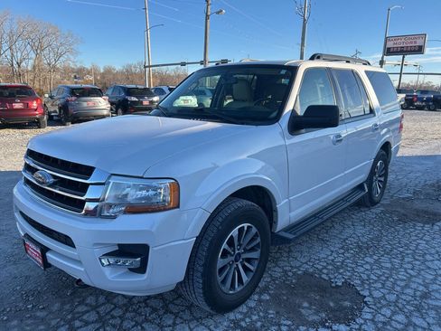 Used 2017 Ford Expedition XLT w/ Equipment Group 202A image 7