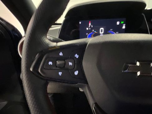 Used 2024 Chevrolet Trax RS FWD image 35