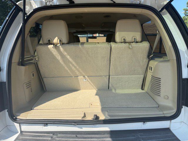 Used 2015 Ford Expedition XLT w/ Equipment Group 202A RWD image 17