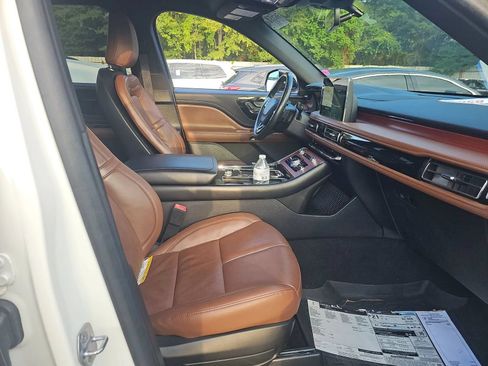 Used 2022 Lincoln Aviator Reserve w/ Equipment Group 201A RWD image 7